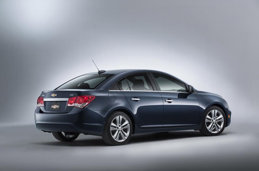  Chevrolet Cruze 2015 года  (US) (фото 2 из 10)